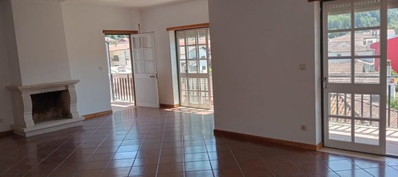 Dúplex de 4 dormitorios en Góis, Portugal No. 96730 39