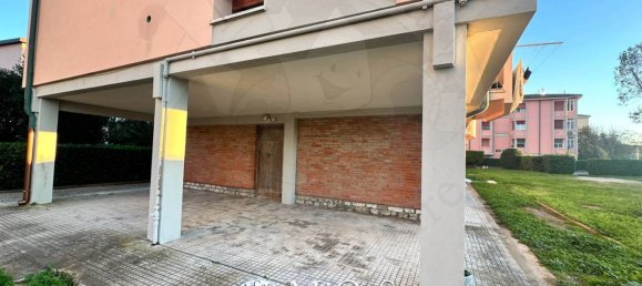 4 rooms Apartment in Pisa, Italy No. 114035 20