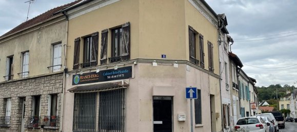 28m² Commercial property in Couilly-Pont-aux-Dames, France No. 178794 4
