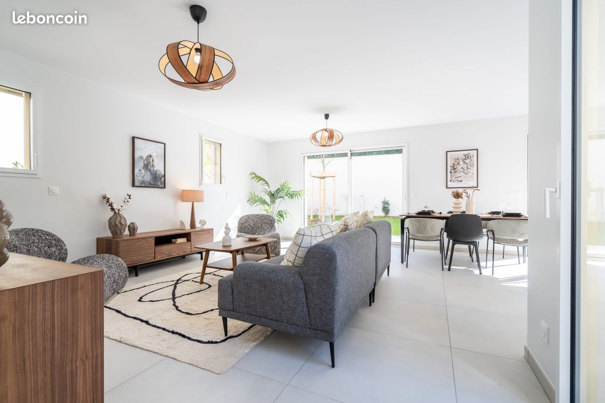 2 bedrooms House in Manche, France No. 357501