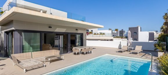 Вилла с 4 спальнями в Аликанте, Испания № 189204 2