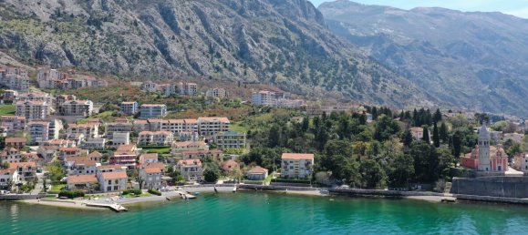2 Schlafzimmer Wohnung in Kotor, Montenegro, Nr. 444 8