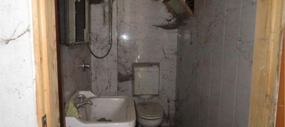 6-salle Appartement à Santa Maria di Sala, Italy No. 213521 14