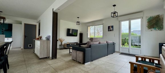 3 bedrooms Villa in Thennes, France No. 54657 5