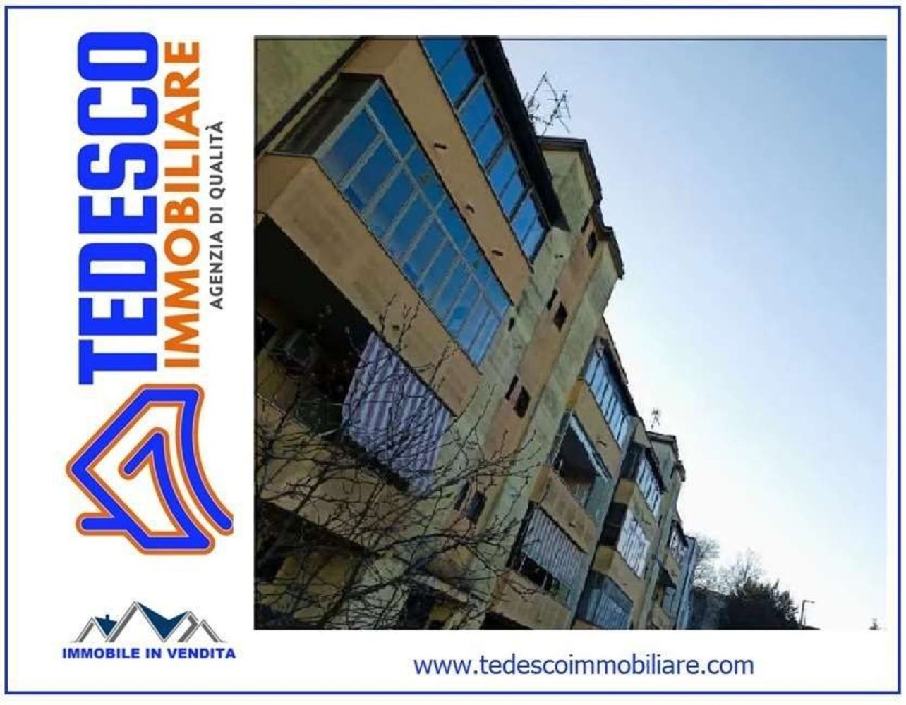 Apartamento T3 em Benevento, Italy N.º 373341