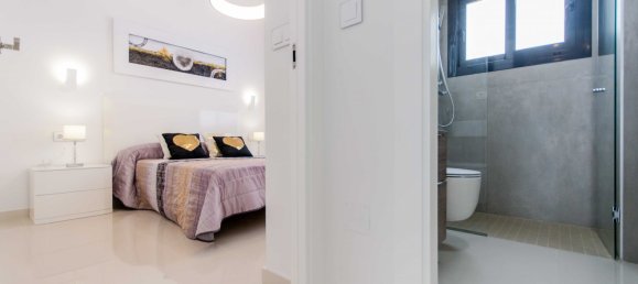 3 bedrooms Villa in San Miguel de Salinas, Spain No. 9078 11