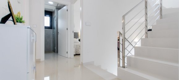 3 bedrooms Villa in San Miguel de Salinas, Spain No. 9078 10