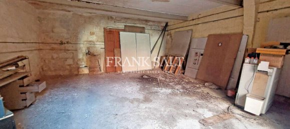 Отель, гостиница с 4 спальнями в Корми, Мальта № 1849 5