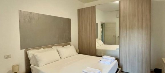 2 bedrooms Apartment in Florence, Italy No. 328797 17