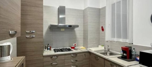 2 bedrooms Apartment in Florence, Italy No. 328797 4