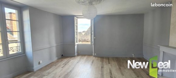 241m² Building in Brive-la-Gaillarde, France No. 303760 9