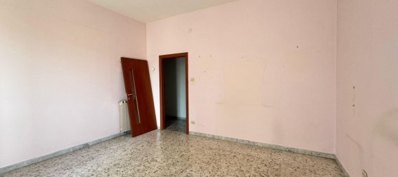 3 rooms Apartment in Castellammare di Stabia, Italy No. 227626 8