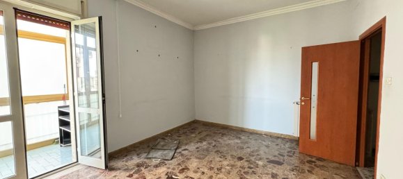 3 rooms Apartment in Castellammare di Stabia, Italy No. 227626 5