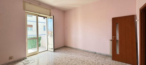 3 rooms Apartment in Castellammare di Stabia, Italy No. 227626 6