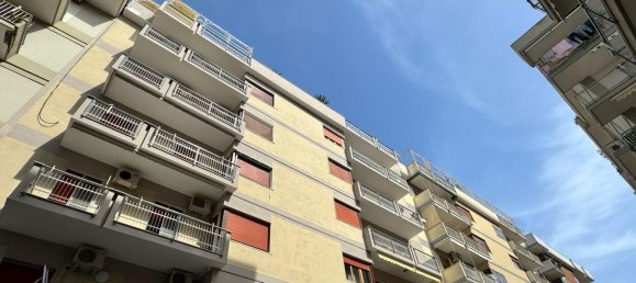 3 rooms Apartment in Castellammare di Stabia, Italy No. 227626 2