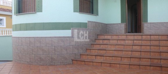 3 غرف نوم فيلا في Torrevieja, Spain رقم 128358 3