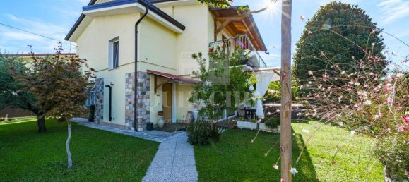 Villa T4 em Peschiera del Garda, Italy N.º 229882 2