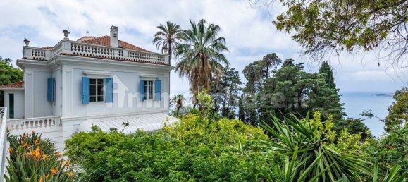 8 bedrooms Villa in Ospedaletti, Italy No. 18979 2