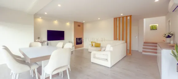 3 bedrooms Villa in Porto Salvo, Portugal No. 111041 11