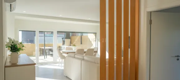 3 bedrooms Villa in Porto Salvo, Portugal No. 111041 7