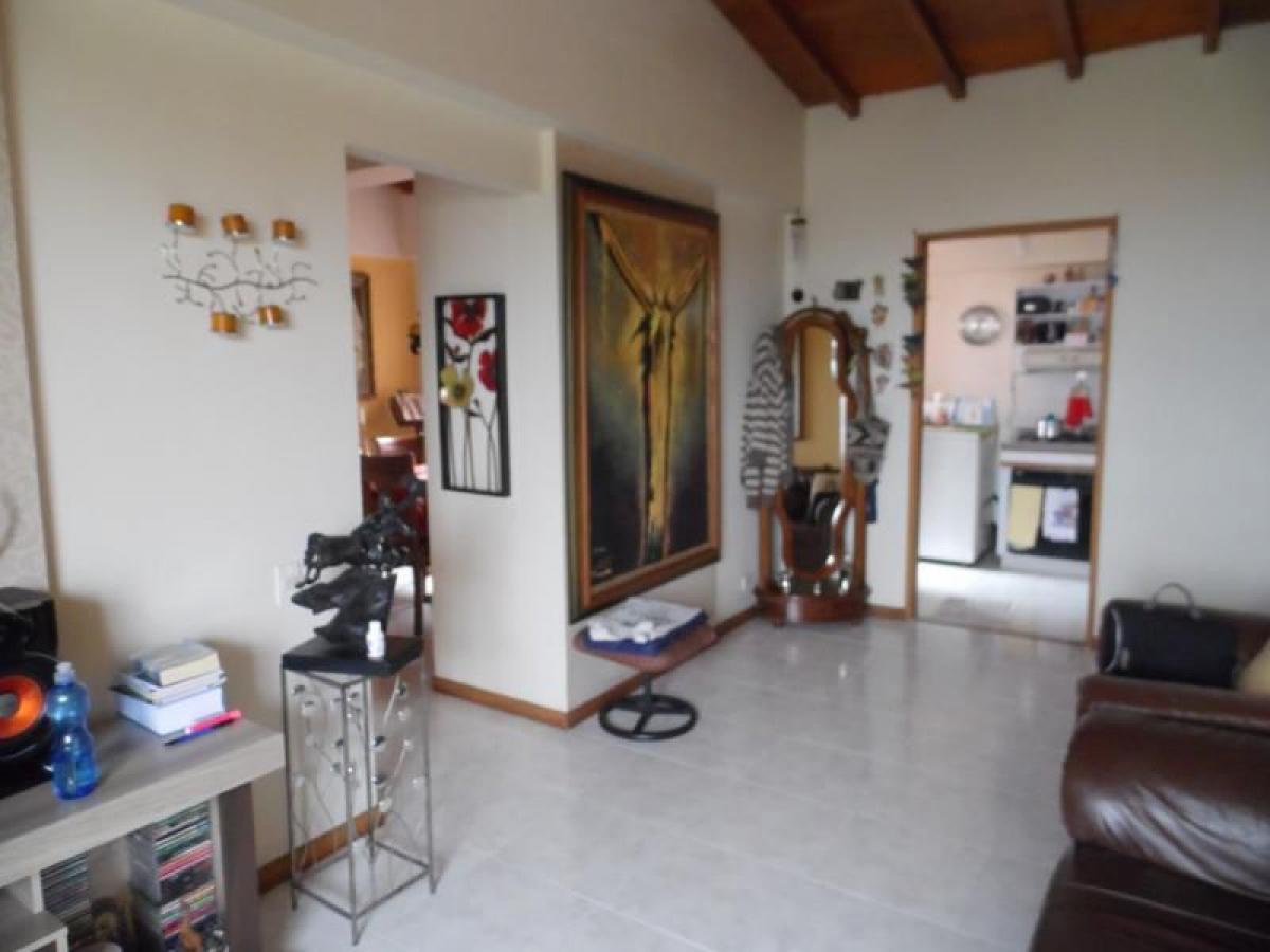 Casa de 3 dormitorios en Antioquia, Colombia No. 4184