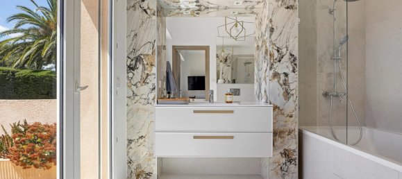 8 bedrooms Commercial property in Vallauris, France No. 1472 10