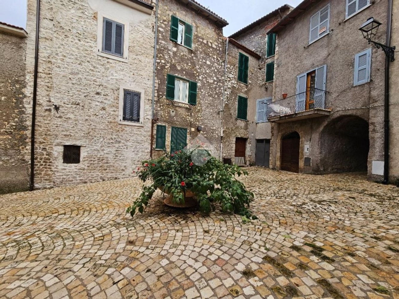 3 rooms House in Acuto, Italy No. 202176