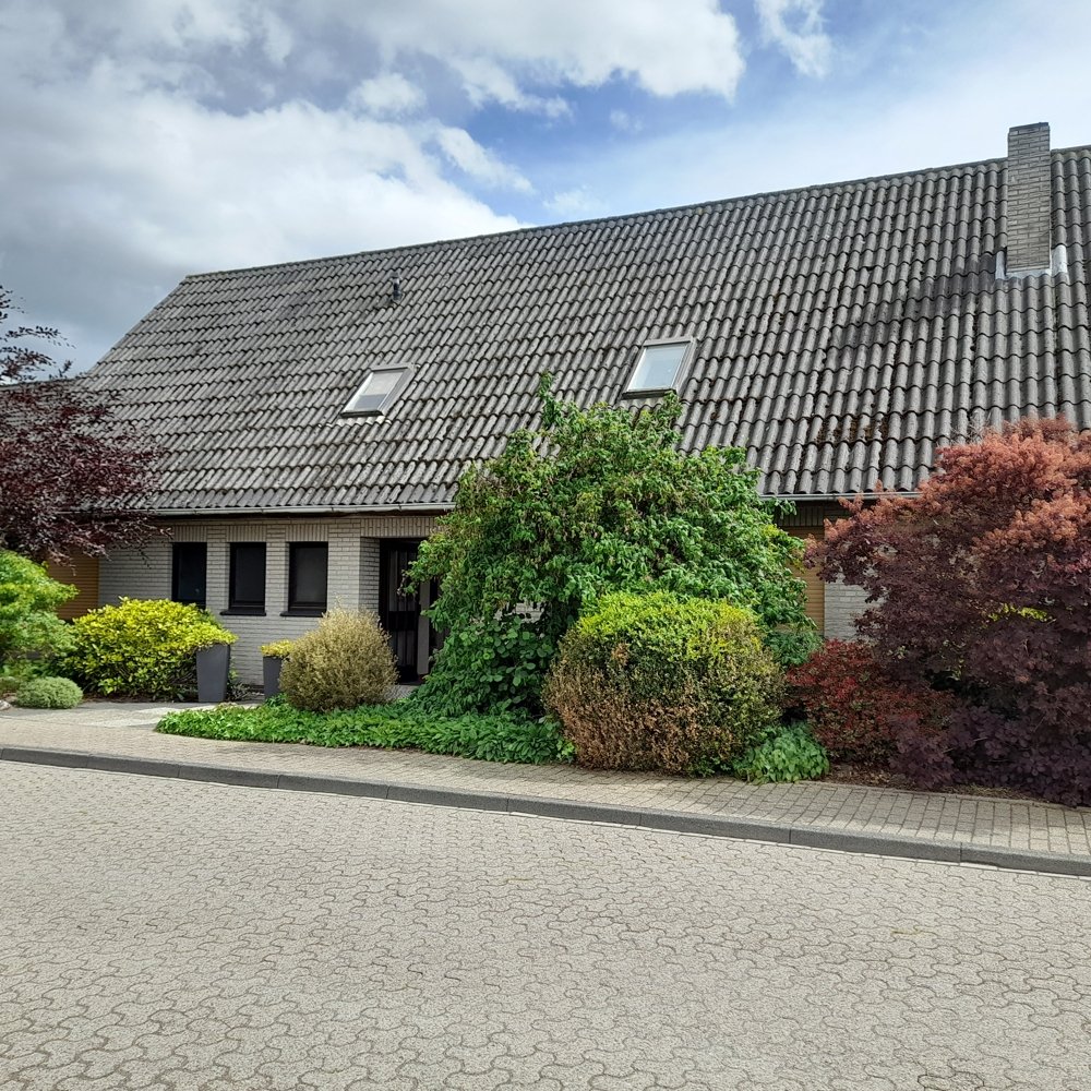 Casa de 7 habitaciónes en Wesermarsch, Germany No. 327080