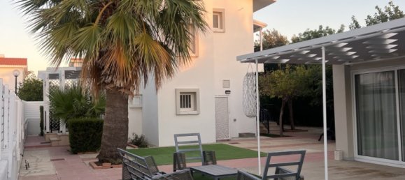 Adosado de 3 dormitorios en Pervolia, Cyprus No. 25937 5