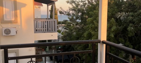 Adosado de 3 dormitorios en Pervolia, Cyprus No. 25937 16