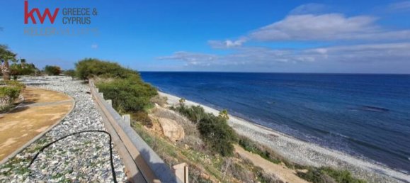 Adosado de 3 dormitorios en Pervolia, Cyprus No. 25937 2