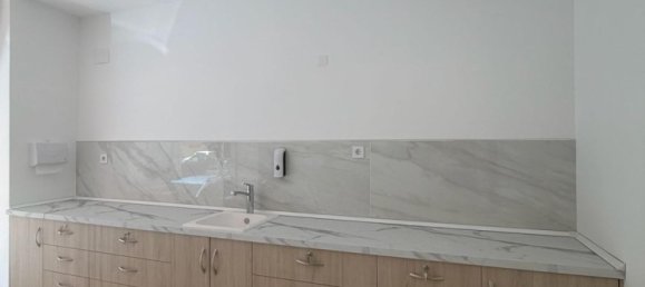 87.85 m² propiedad comercial en venta en Torrevieja, Alicante, Comunidad Valenciana, Spain № 366651 4