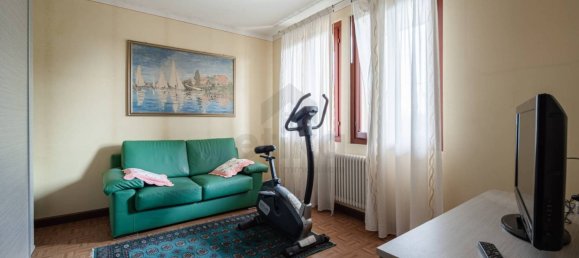 3 bedrooms Villa in Roncade, Italy No. 301615 26