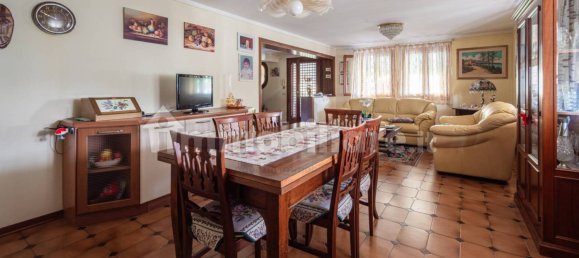 3 bedrooms Villa in Roncade, Italy No. 301615 10