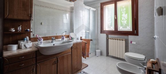 3 bedrooms Villa in Roncade, Italy No. 301615 17