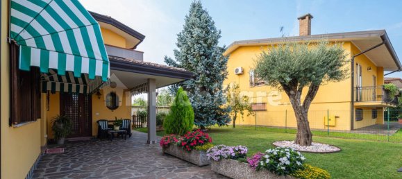 3 bedrooms Villa in Roncade, Italy No. 301615 6
