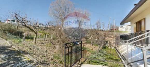 5 rooms Villa in Gessopalena, Italy No. 41238 4