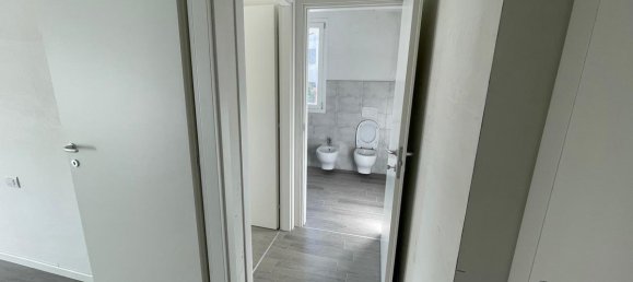 3 rooms Apartment in Pessano con Bornago, Italy No. 2108 10