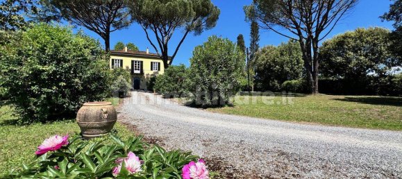 Вилла с 6 спальнями в Лукка, Италия № 115800 11