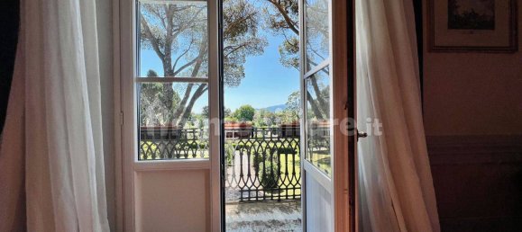 Вилла с 6 спальнями в Лукка, Италия № 115800 32