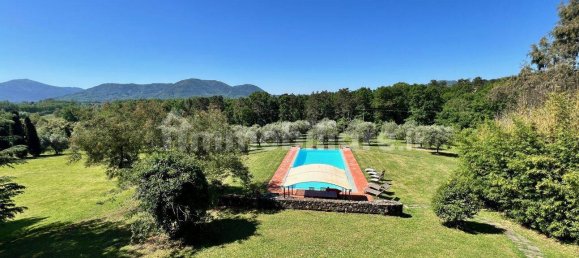 Вилла с 6 спальнями в Лукка, Италия № 115800 9