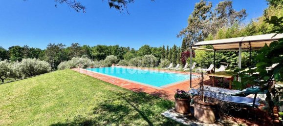 Вилла с 6 спальнями в Лукка, Италия № 115800 8