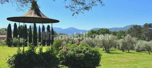 Вилла с 6 спальнями в Лукка, Италия № 115800 6