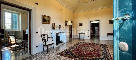 Вилла с 6 спальнями в Лукка, Италия № 115800 22