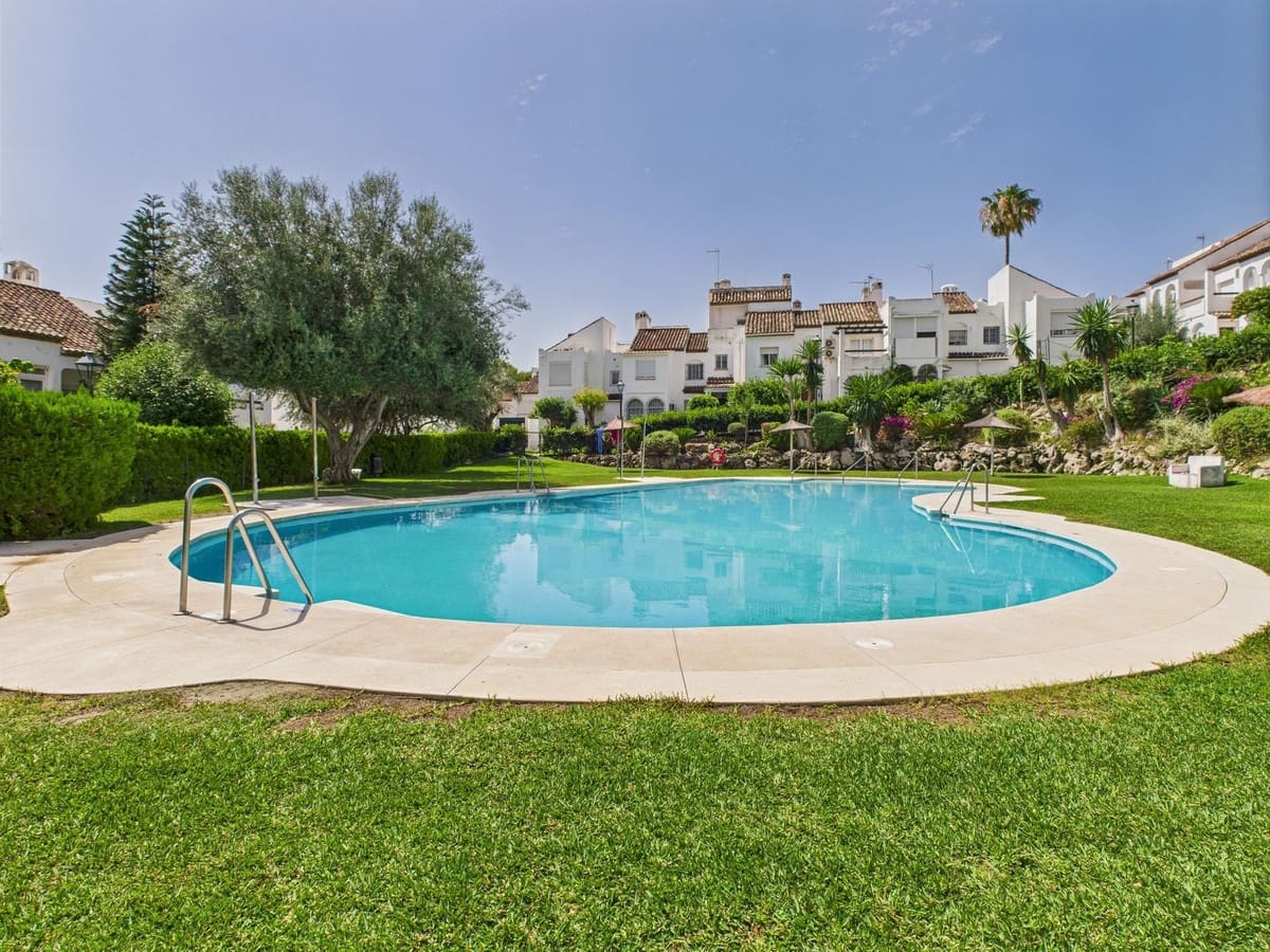 Таунхаус с 3 спальнями в Эстепона, Испания № 198178