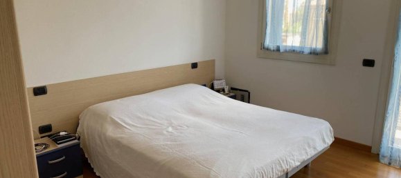 3 rooms Apartment in Montebelluna, Italy No. 108762 5