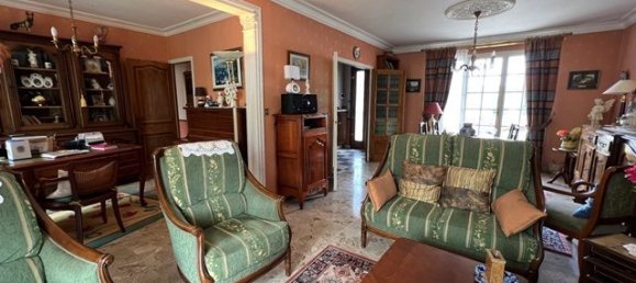 4 bedrooms House in Monts, France No. 55260 3