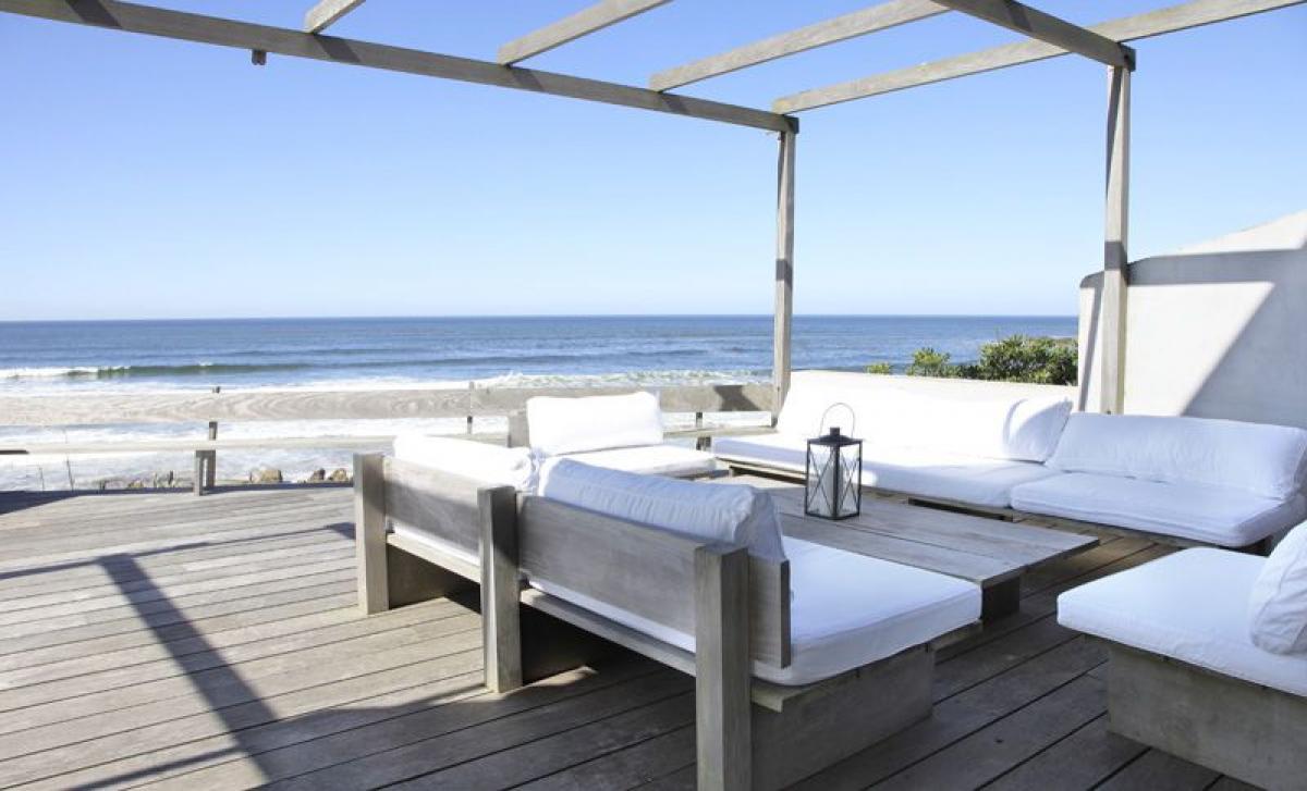 5 bedrooms House in Maldonado, Uruguay No. 10571