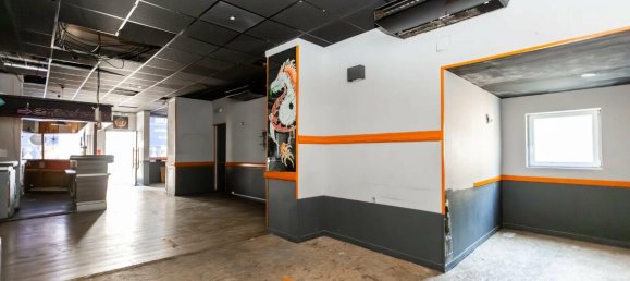 1 room Commercial property in Vannes, France No. 196772 3