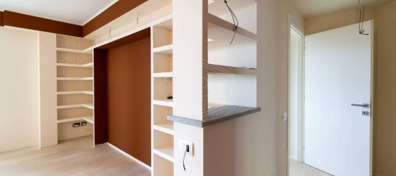 3 rooms Apartment in Turin, Italy No. 305501 6